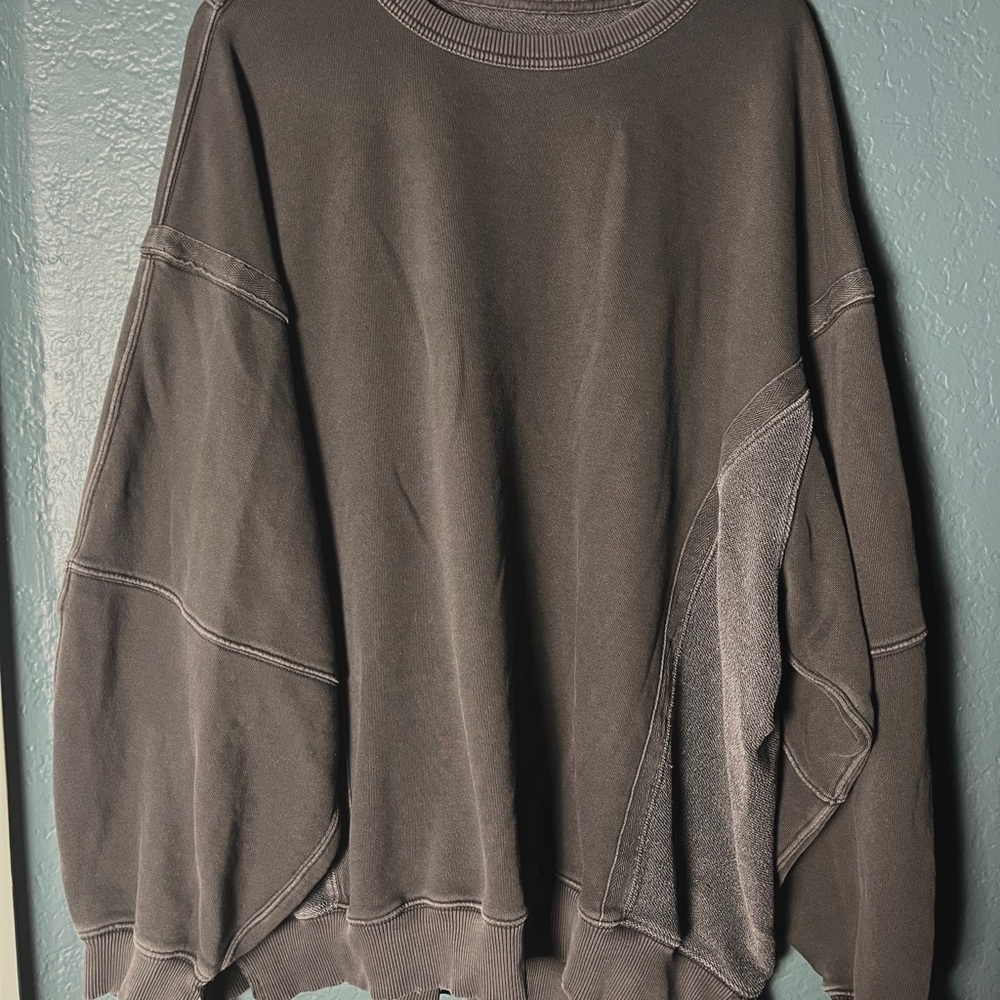 Aerie Keep it light crochet Sweatshirt XL excellent